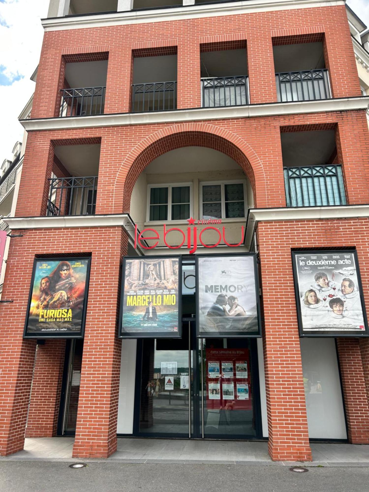 Sweet And Comfy In Hyper City Center With Netflix, Prime And Disney Plus Included Noisy-le-Grand Dış mekan fotoğraf