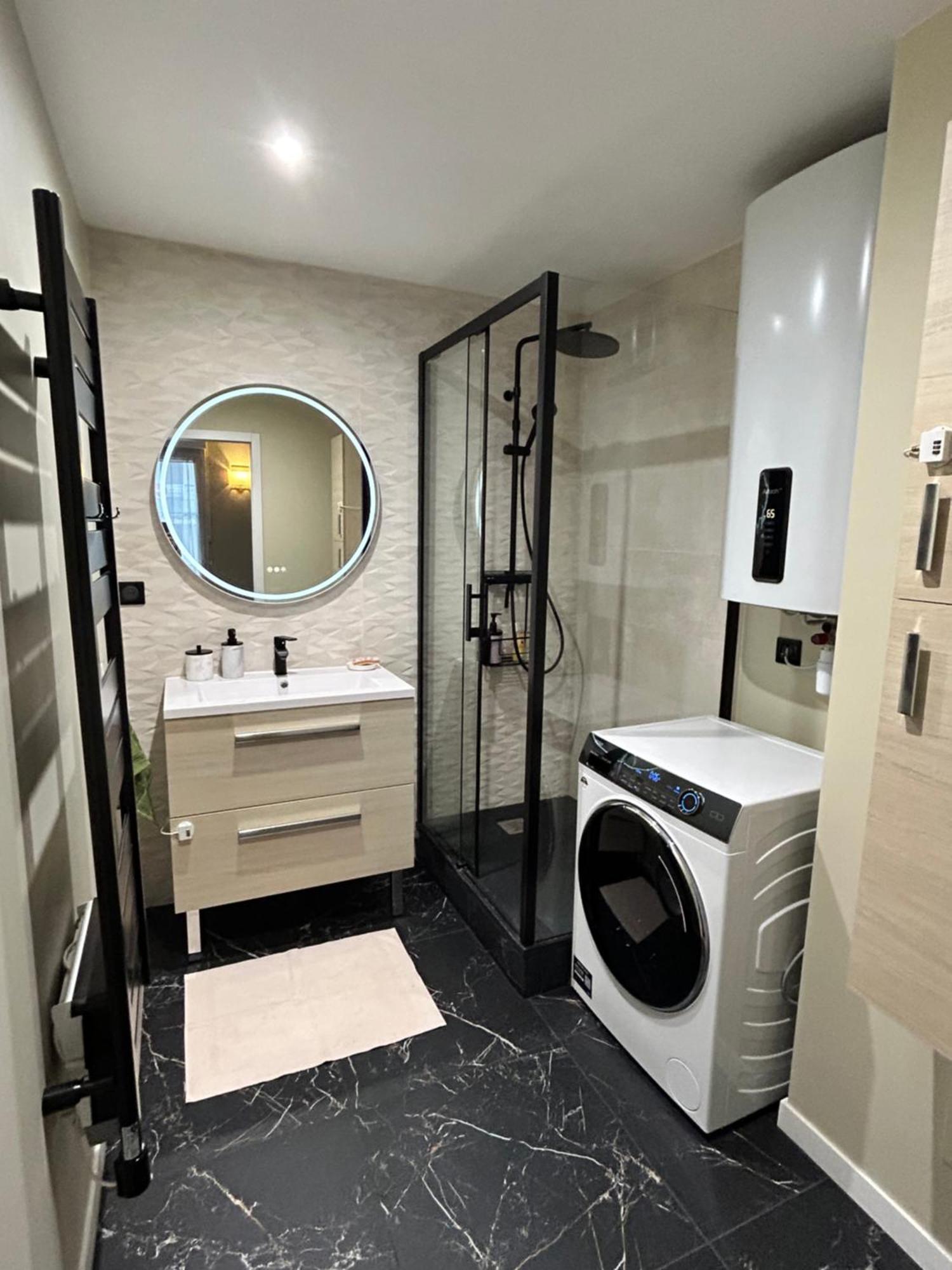 Sweet And Comfy In Hyper City Center With Netflix, Prime And Disney Plus Included Noisy-le-Grand Dış mekan fotoğraf